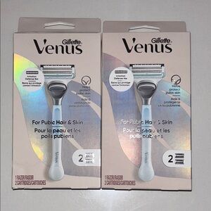 Gillette Venus Women's Razor for Pubic Hair & Skin - Silver